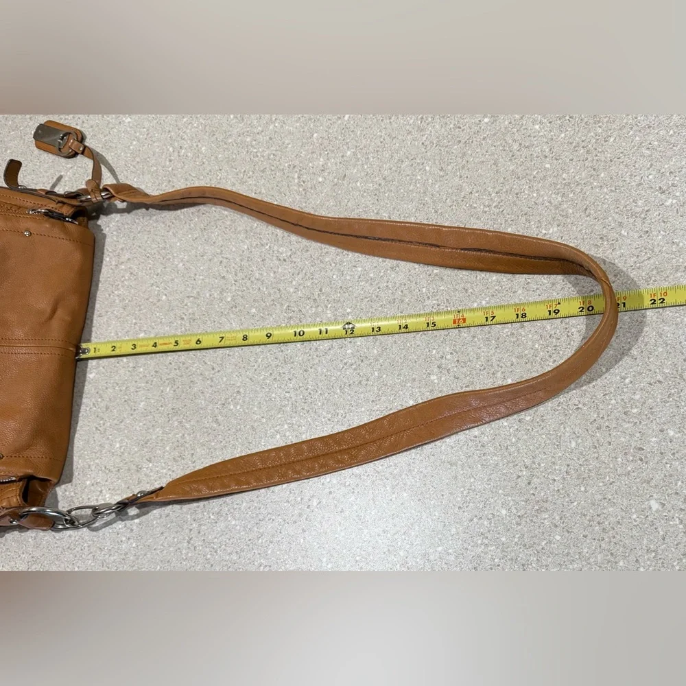 B Makowsky LEATHER Camel CROSSBODY Purse HANDBAG